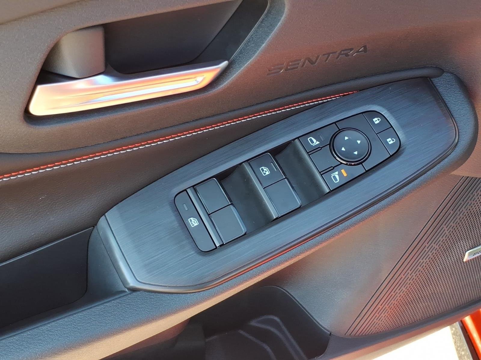 New 2026 Energetic Ember / Super Black Two-tone Nissan SR image 12