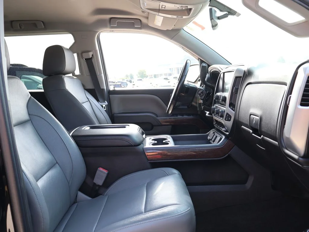 Used 2018 Black GMC SLT image 9