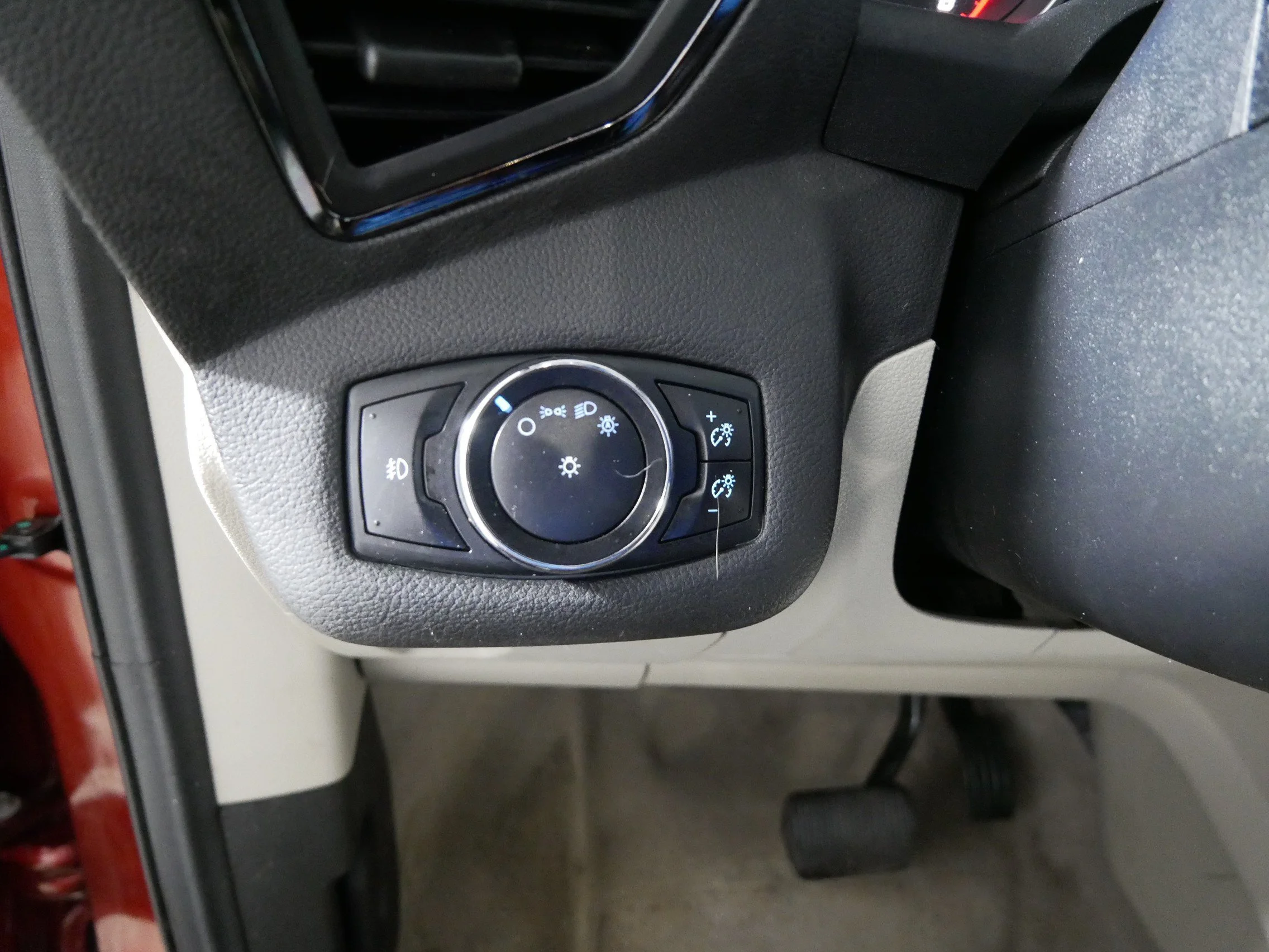 Used 2014 Sunset Ford Titanium image 26