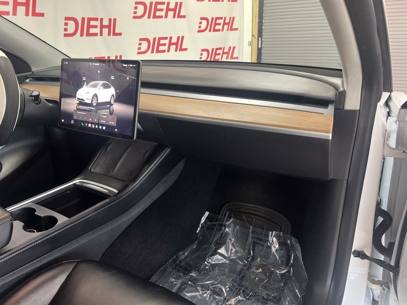 Used 2022  Tesla Long Range image 14