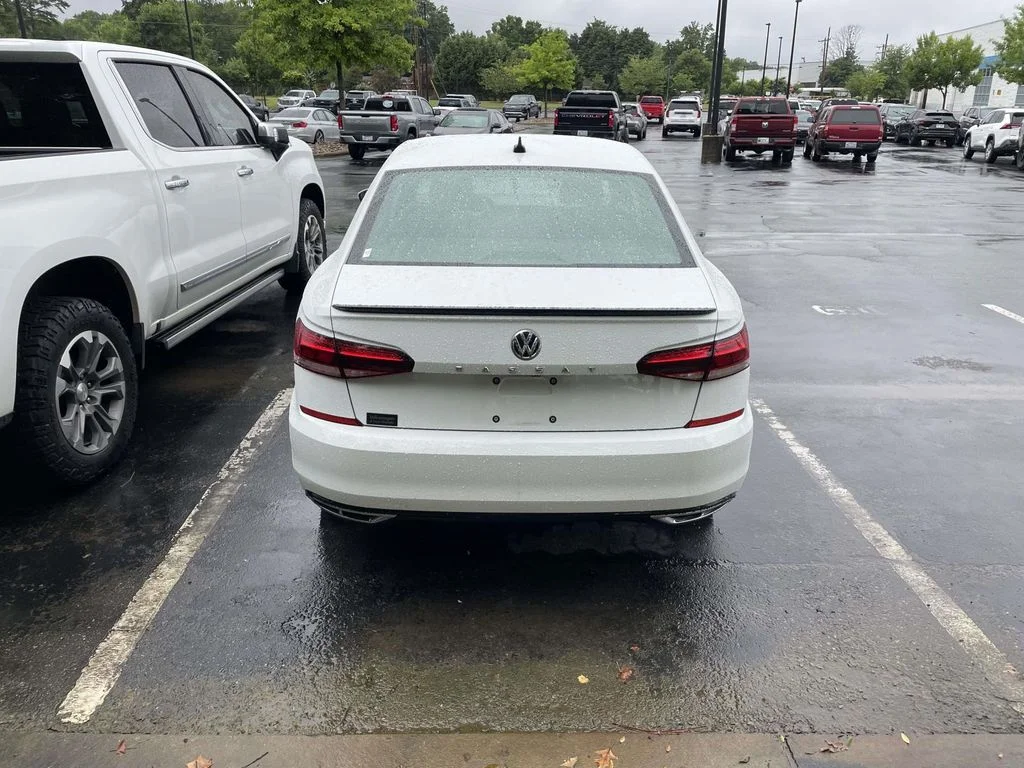 Used 2020 Pure White Volkswagen 2.0T R-Line image 5