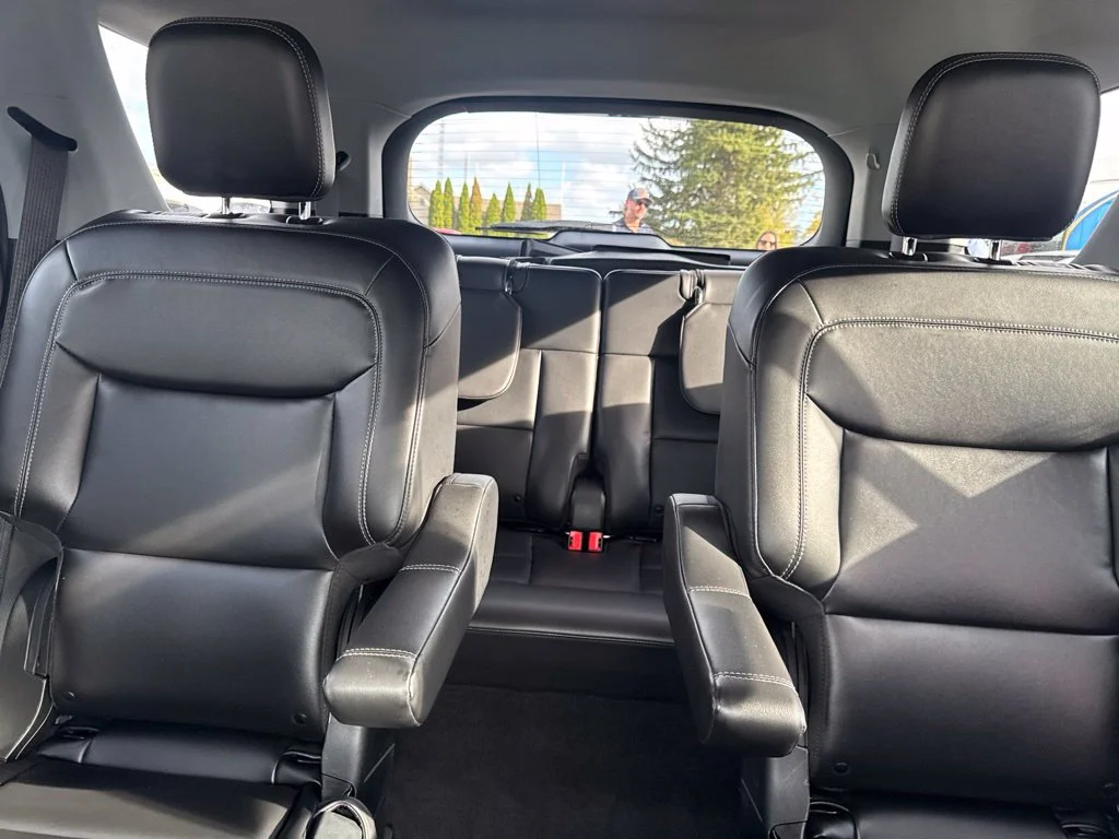 Used 2022 White Metallic Ford XLT image 29