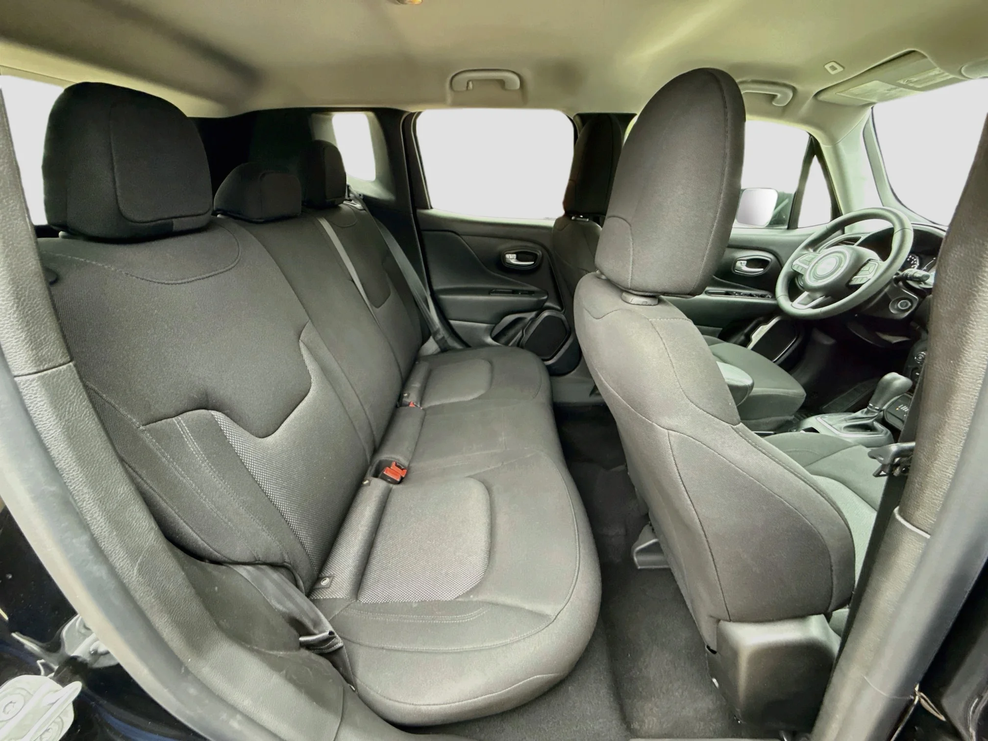 Used 2023 Black Clearcoat Jeep Latitude image 26