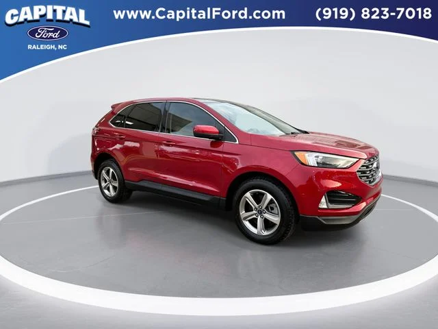 Used 2022 Red Ford SEL image 2