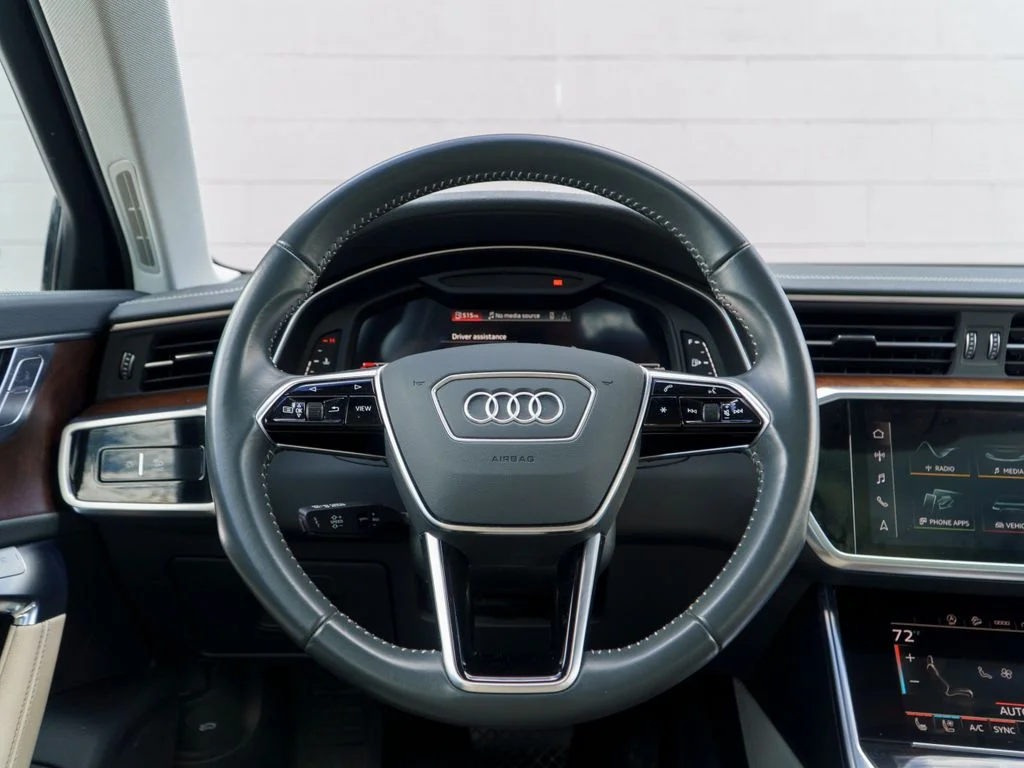 Used 2021  Audi  image 23