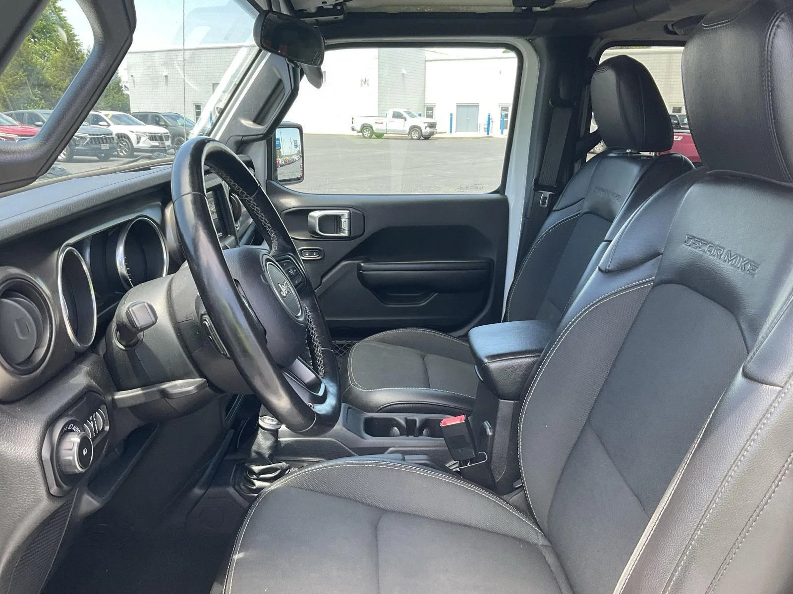Used 2020 Bright White Clearcoat Jeep Freedom image 9