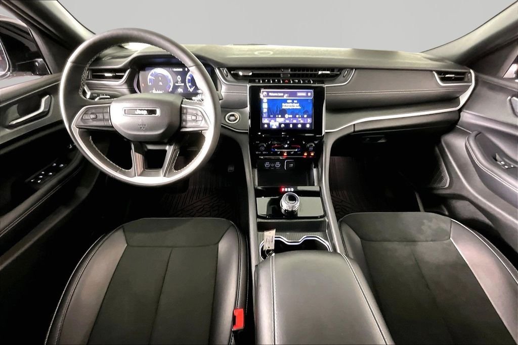 Used 2025 Black Jeep Altitude X image 7