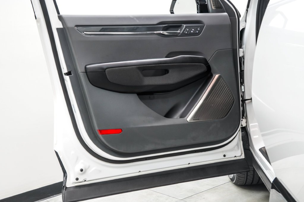 Used 2024 White Kia GT-Line image 45