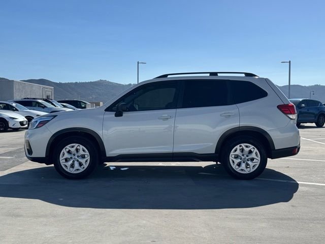 Used 2019 White Subaru Base image 7