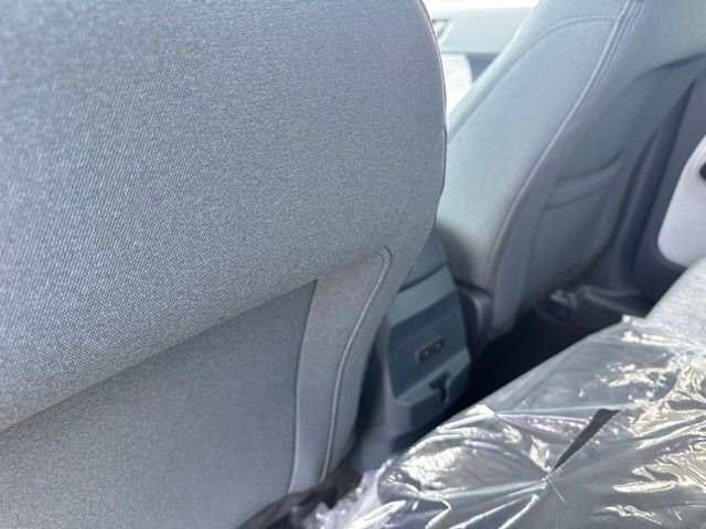 New 2026 Azure Gray Metallic Tri-Coat Ford XLT image 52
