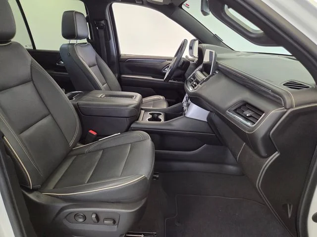 Used 2022 White GMC SLT image 17