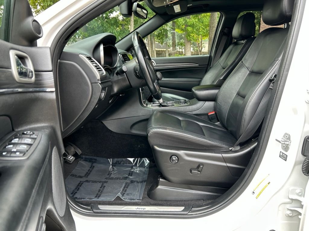 Used 2022 White Jeep Limited image 14