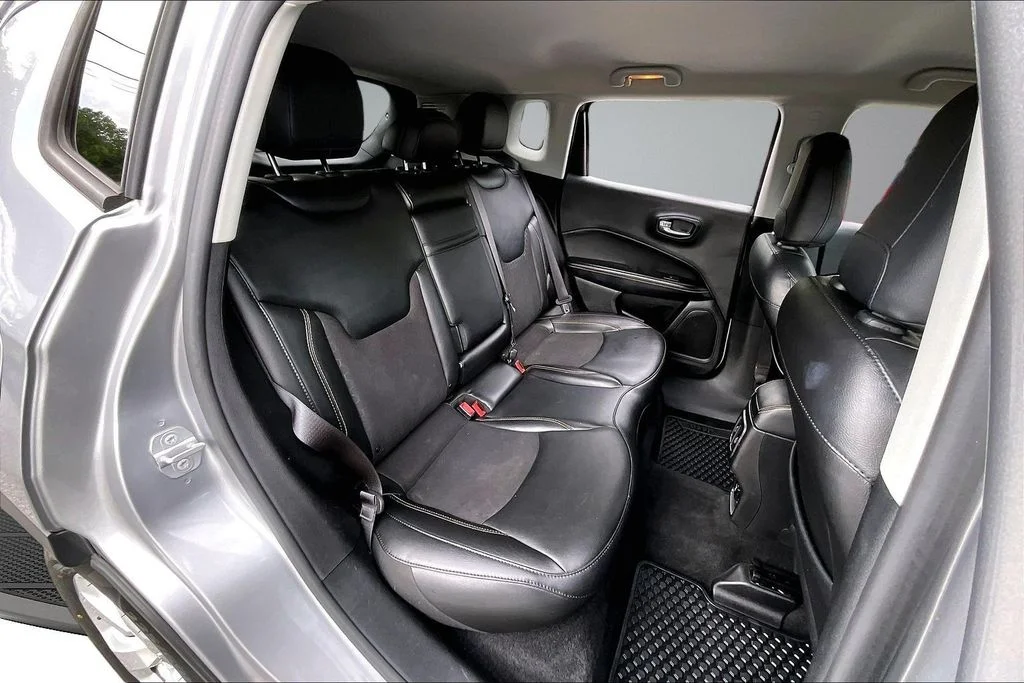 Certified Used 2019 Silver Jeep Latitude image 25