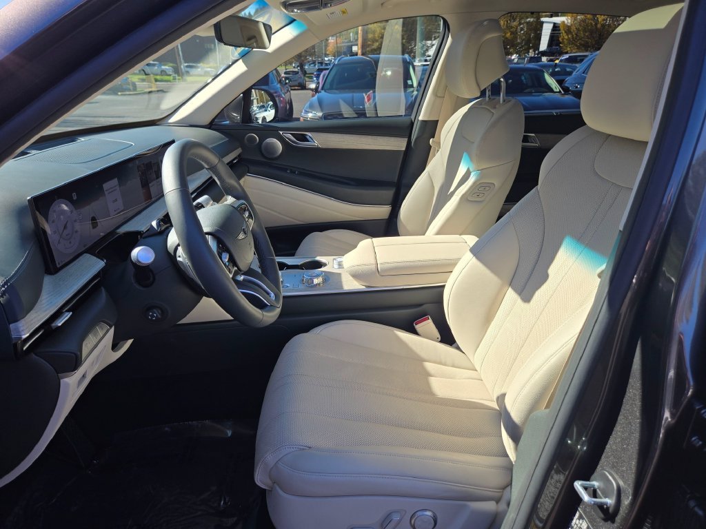Certified Used 2025 Gray Genesis 2.5T Advanced image 21