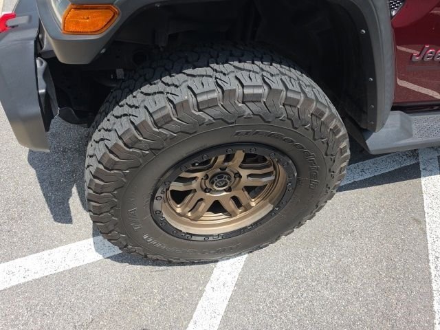 Used 2021 Red Jeep Rubicon image 3