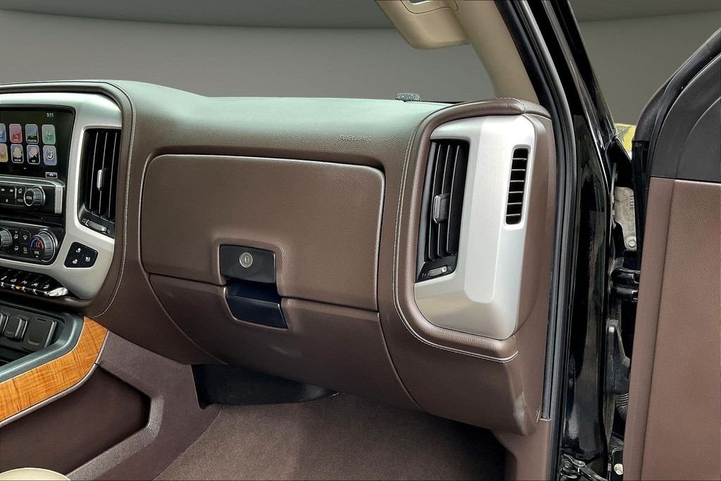 Used 2018 Black GMC SLT image 28