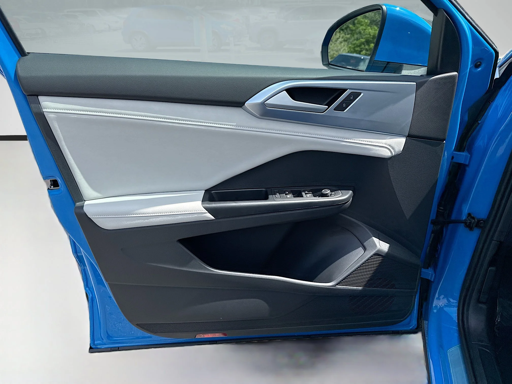 New 2026  Volkswagen SE image 20