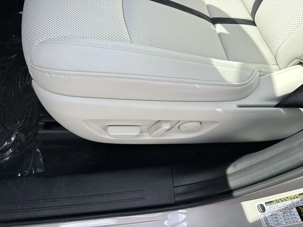 New 2026 Platinum Mazda 3.3 Turbo S Premium Plus AWD image 40