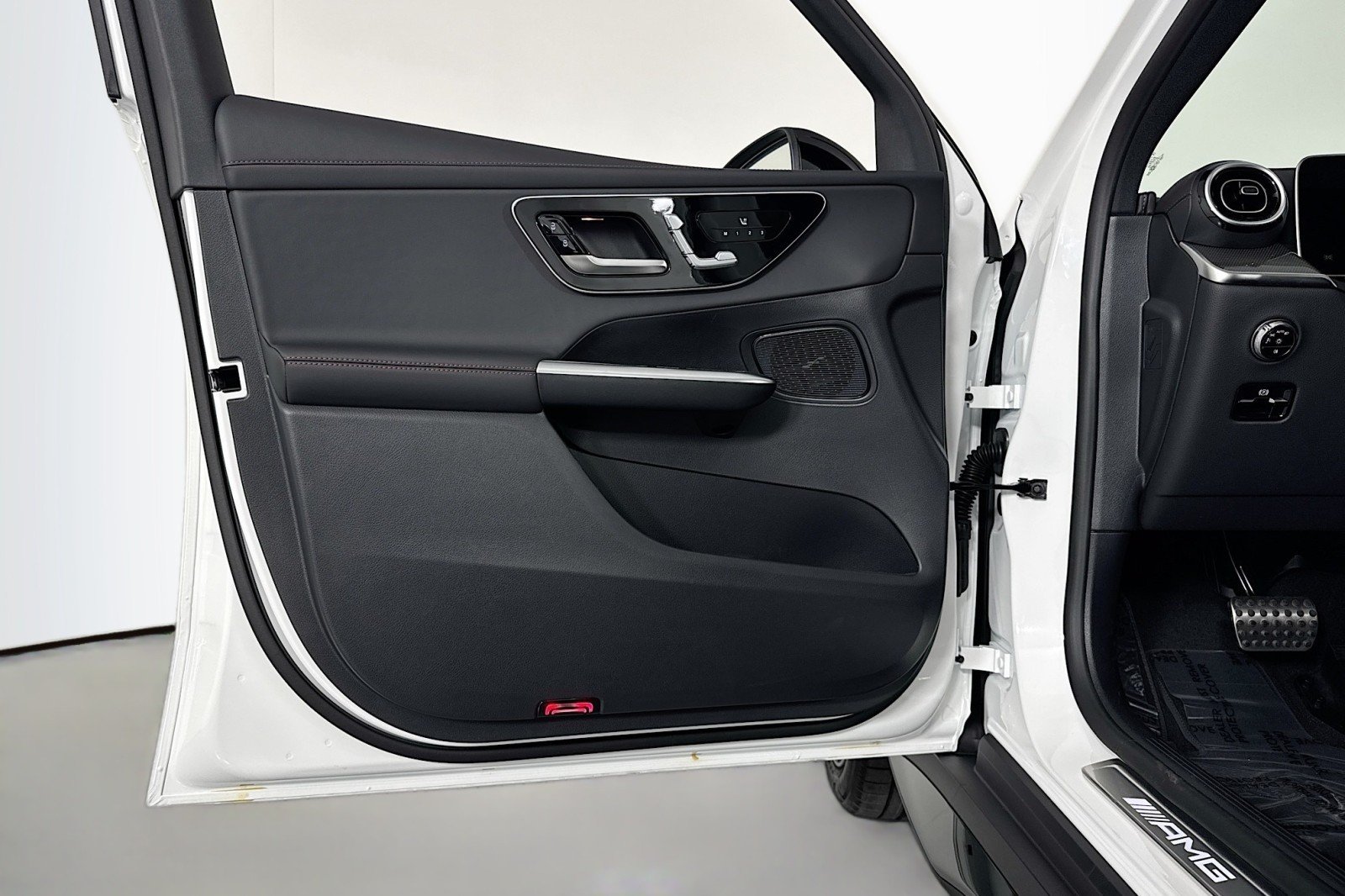 New 2026 Polar White Mercedes-Benz AMG® GLC 43 4MATIC SUV image 20