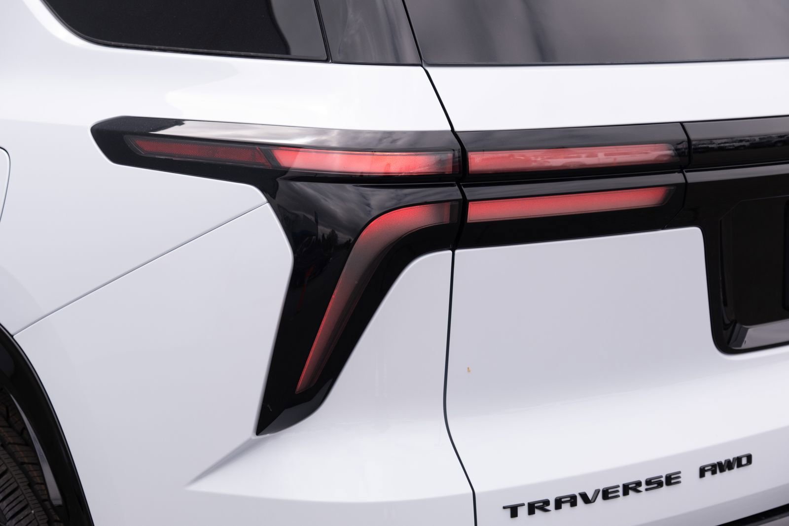 New 2026 Polar White Tricoat Chevrolet RS image 27