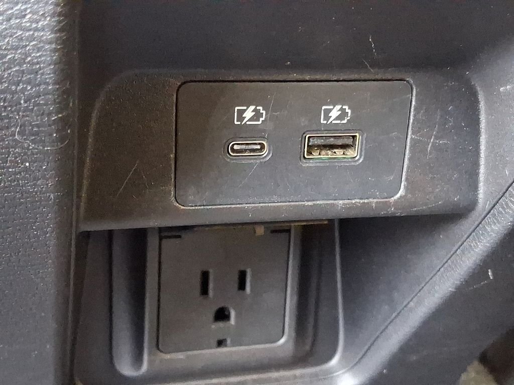 Used 2024 Silver Mitsubishi SEL image 12