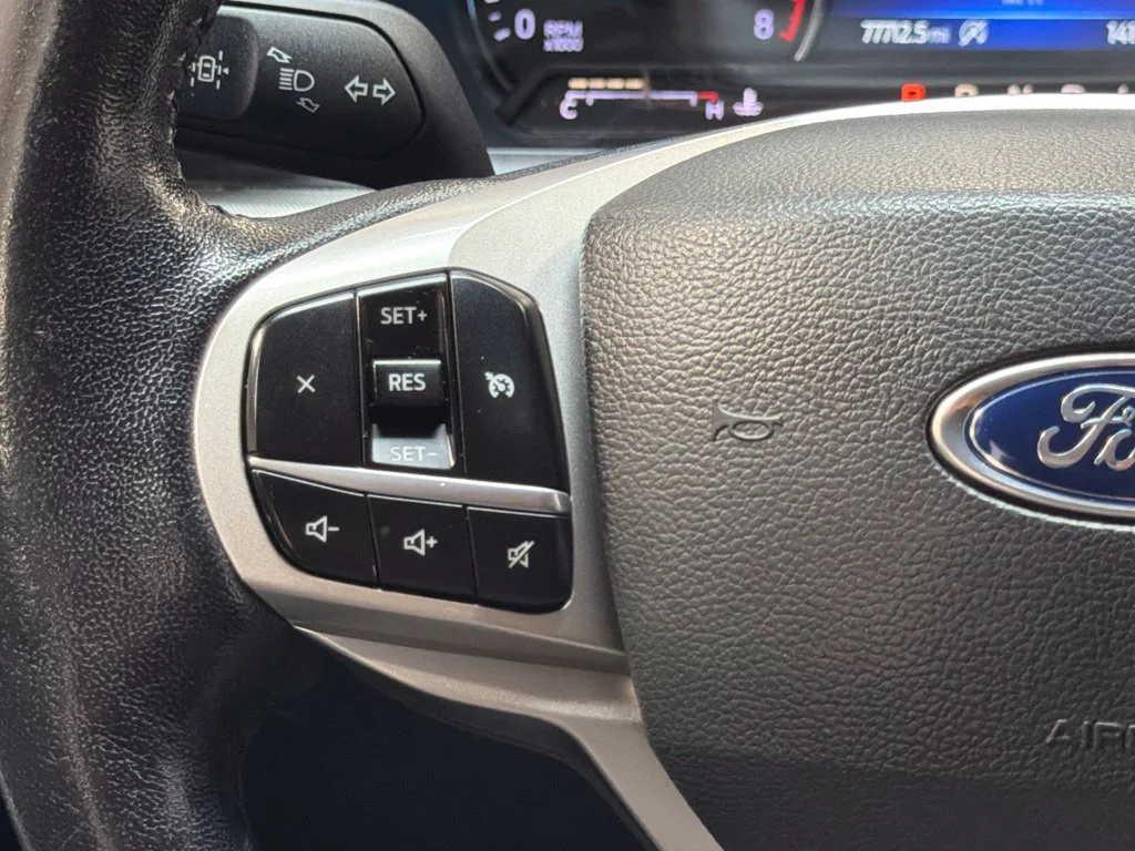 Used 2021 Agate Black Metallic Ford XLT image 22