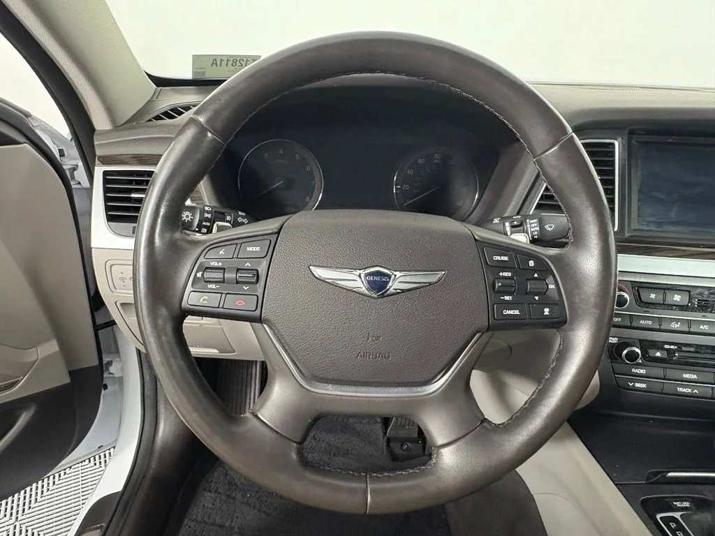 Used 2017 White Genesis 3.8 image 2