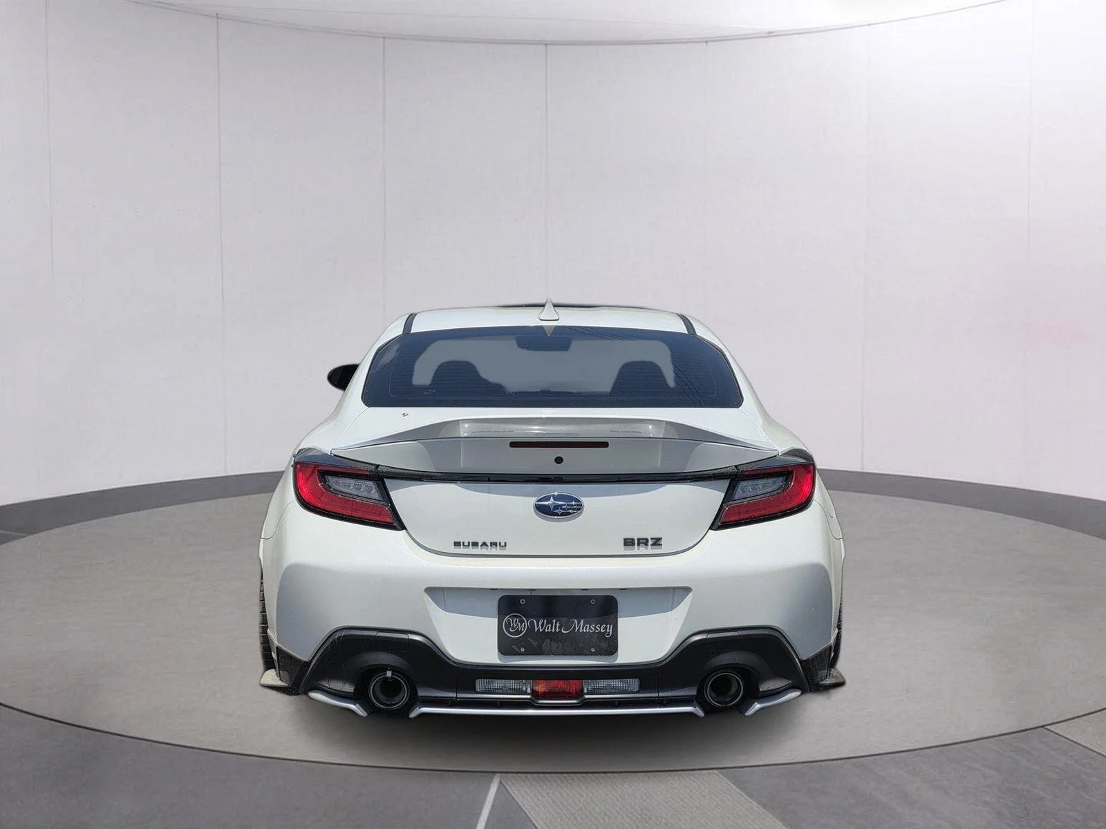 Used 2023 Crystal White Pearl Subaru Limited image 6