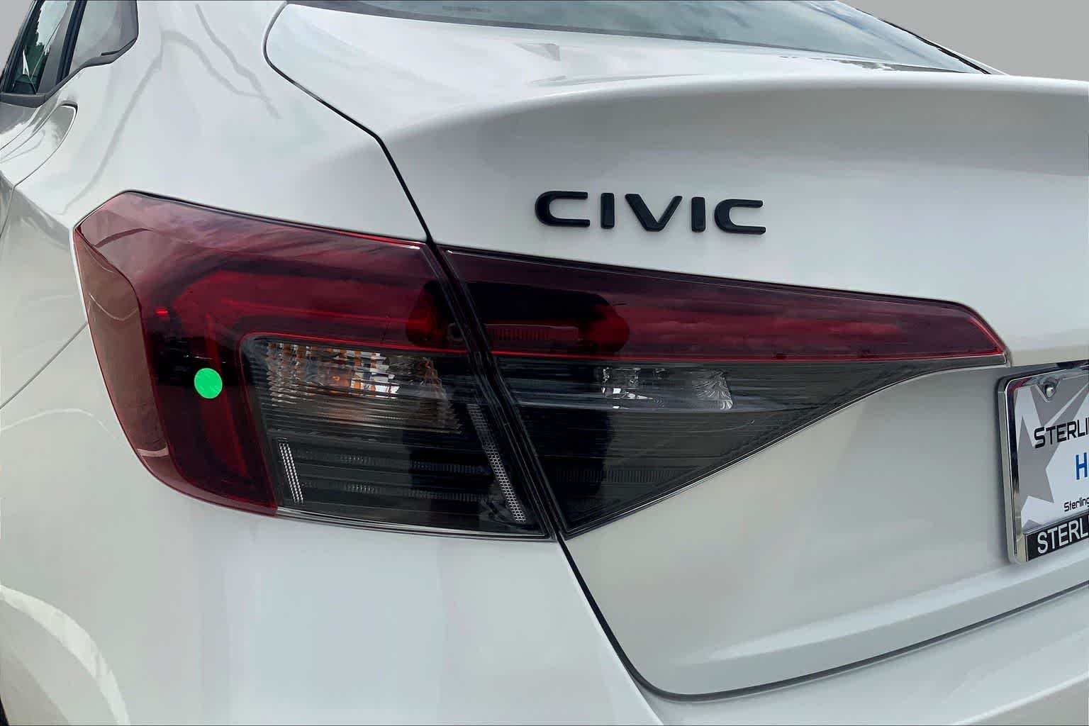 New 2026 Platinum White Pearl Honda 2WD Sport Touring Hybrid image 14