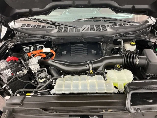Used 2023 Gray Ford Lariat image 33