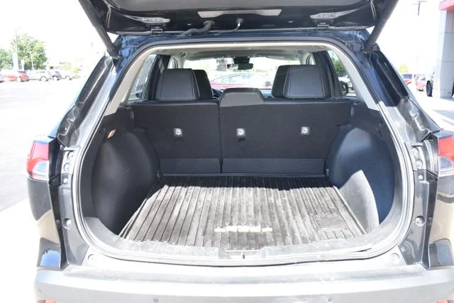 Used 2022 Black Toyota XLE image 14