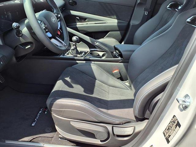 2025 Hyundai Elantra N - Photo 14
