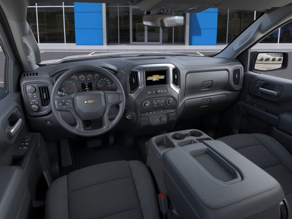New 2025 Chevrolet Silverado 1500 Custom 4D Crew Cab