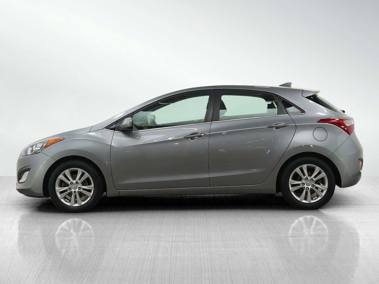 Used 2013 Hyundai Elantra GT Base with VIN KMHD35LE0DU082786 for sale in Burnsville, MN