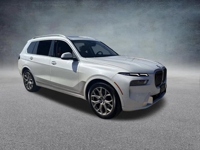 Used 2023 White BMW xDrive40i image 4