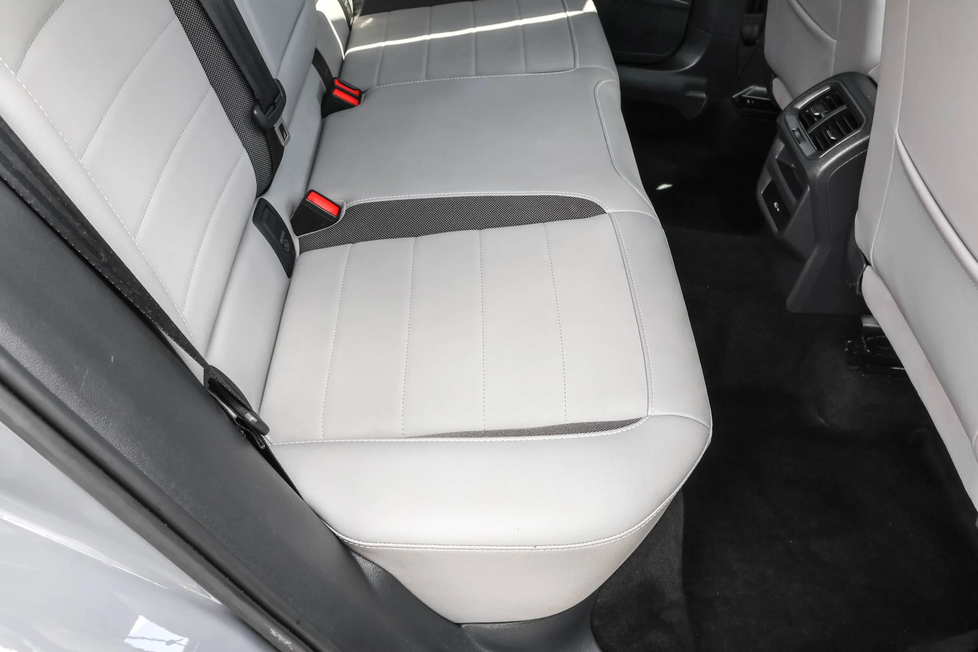 2023 Volkswagen Taos SE - Photo 43