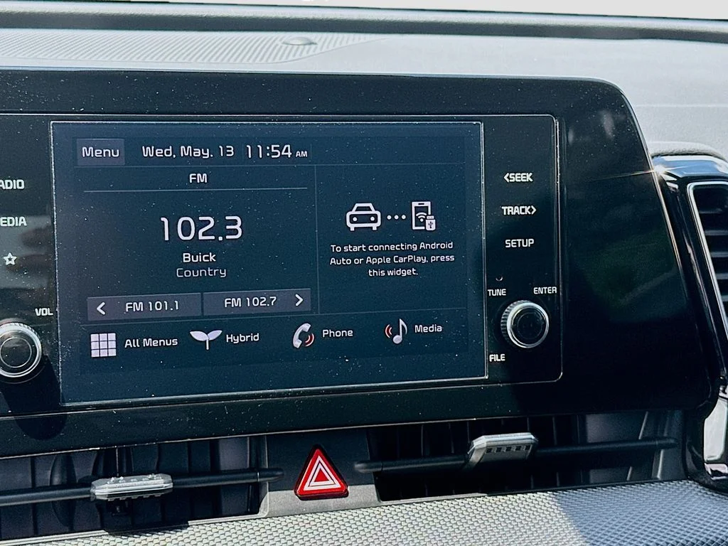 Certified Used 2025 White Kia LX image 14