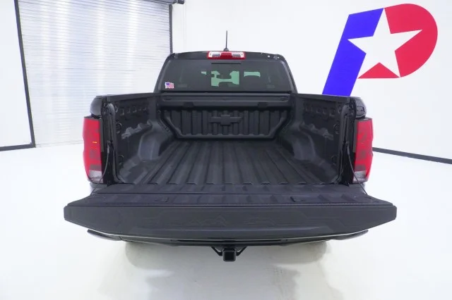 2026 Chevrolet Colorado Trail Boss - Photo 8