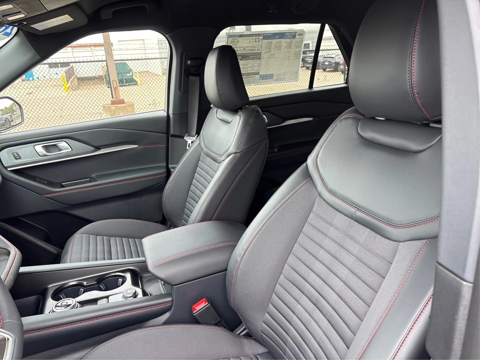 New 2026 Agate Black Metallic Ford ST-Line image 9