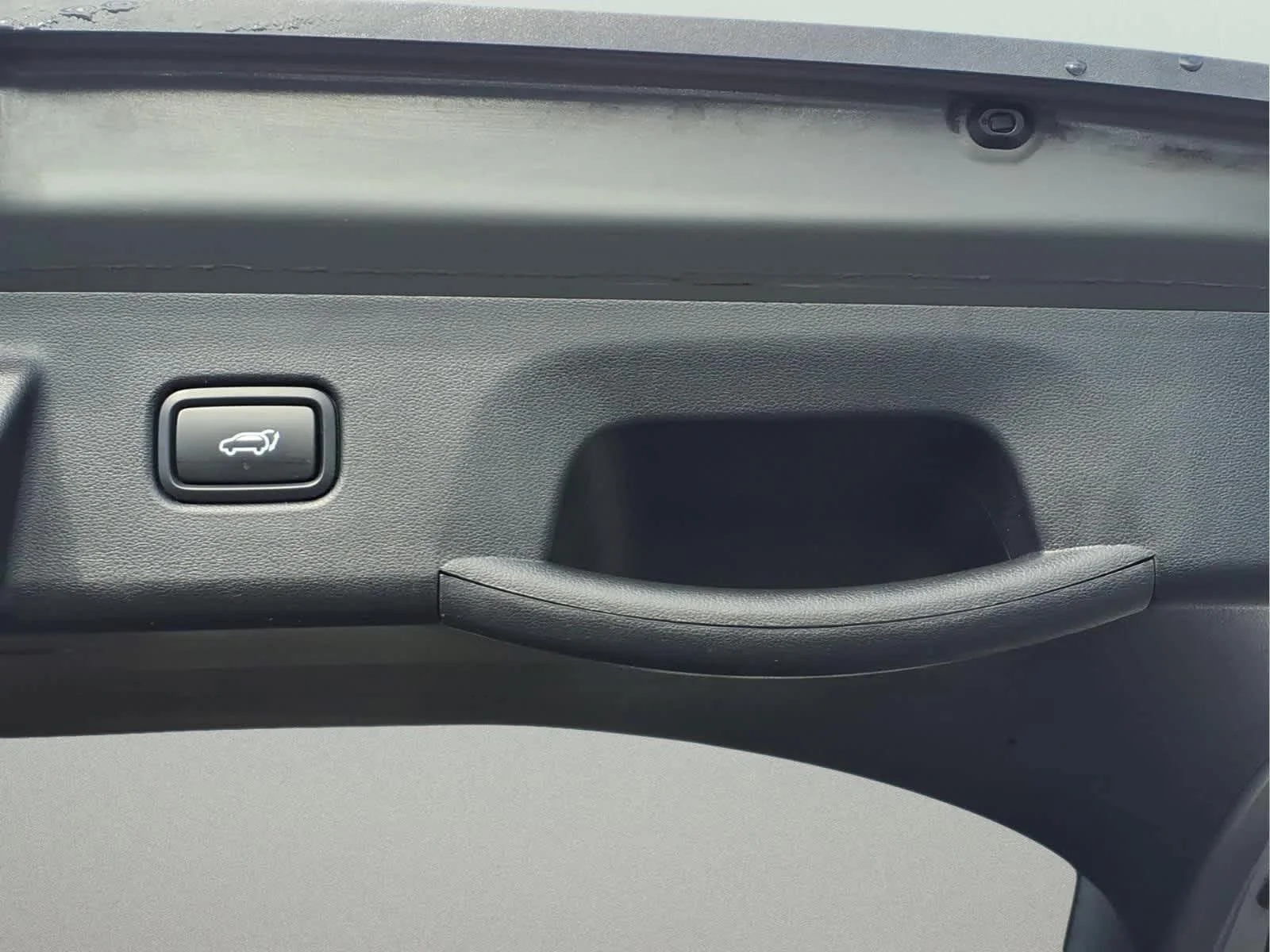 Used 2024 Hampton Gray Hyundai SEL image 7