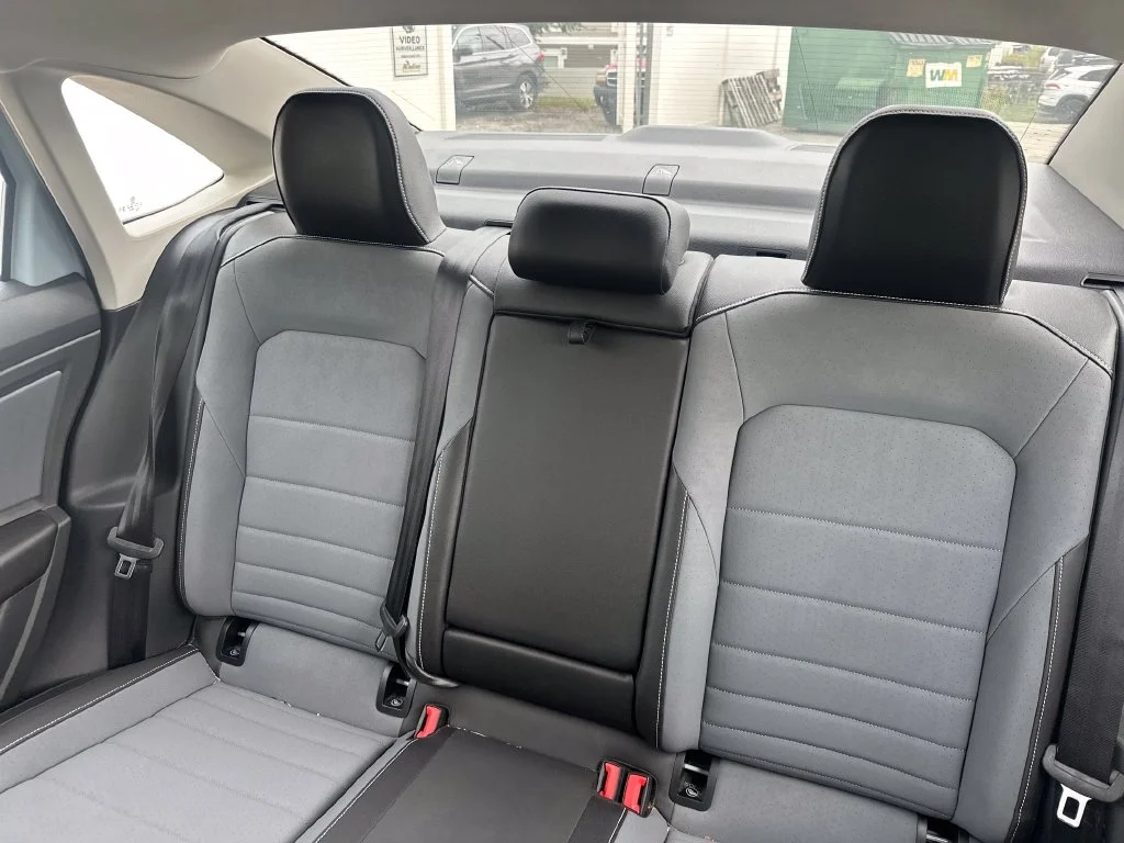 Used 2025 Gray Volkswagen 1.5T SE image 19