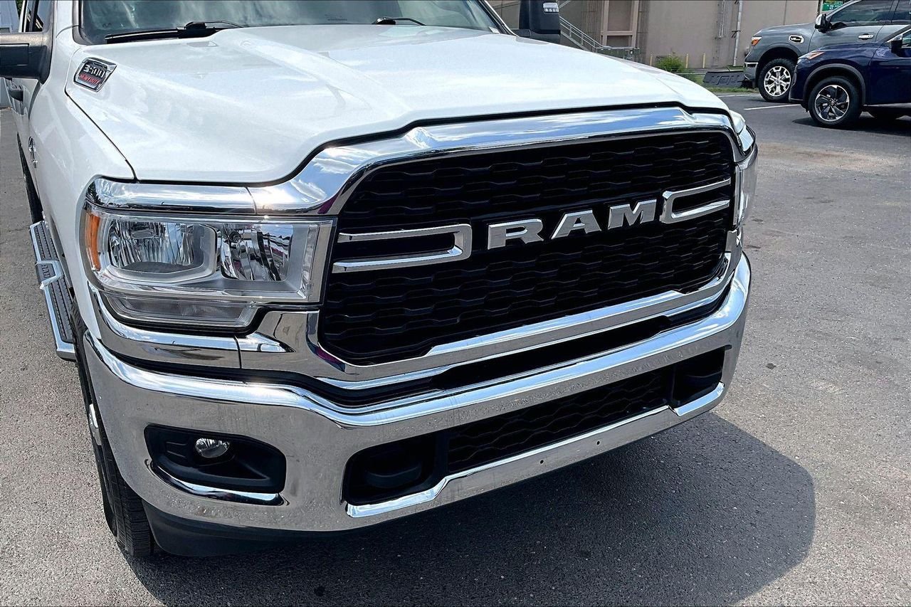Used 2024 Bright White Clearcoat RAM Big Horn Crew Cab 4x4 8 Box image 34