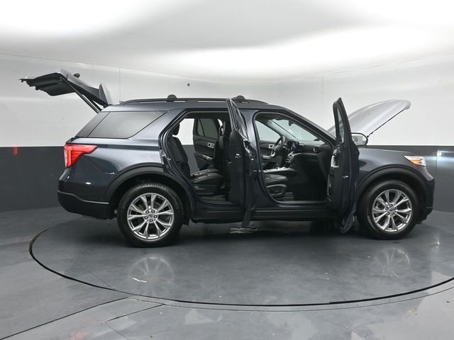 Used 2024 Blue Ford XLT image 59