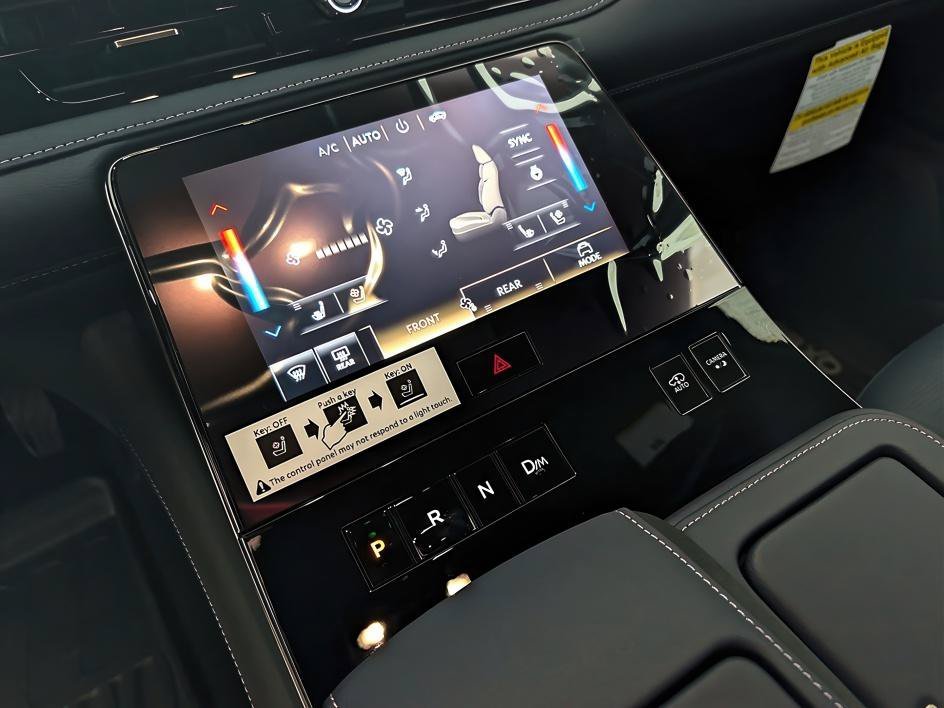 New 2027 Radiant White INFINITI SPORT image 19