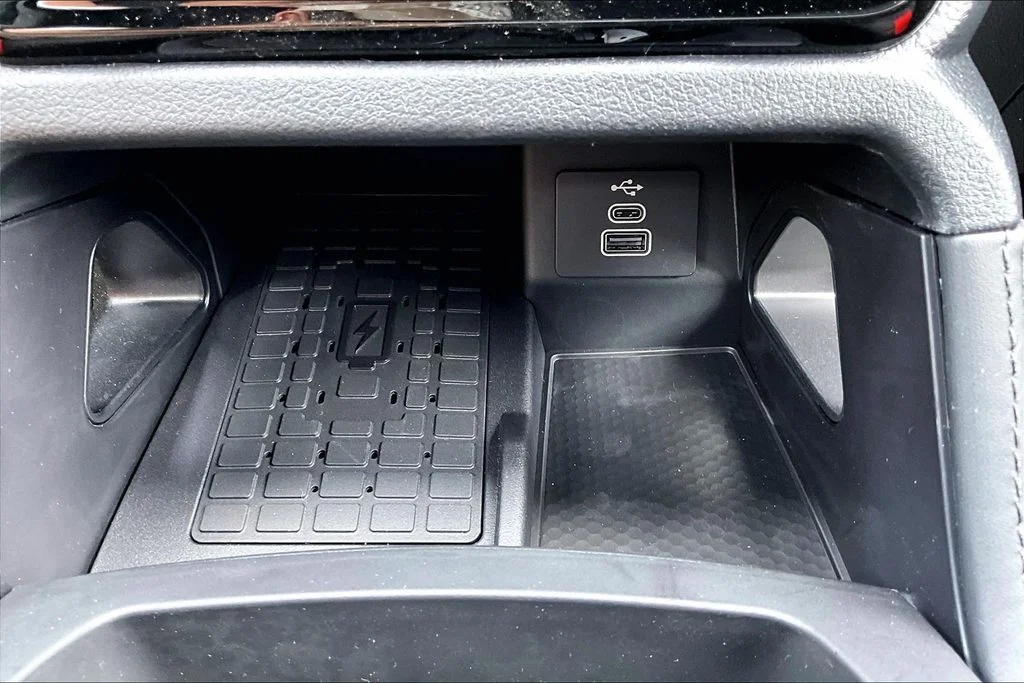 New 2026 White Ford Raptor image 24