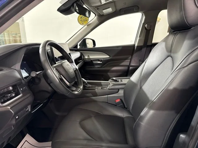 Used 2024  Toyota XLE image 18