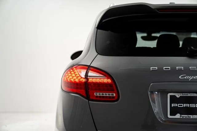 Used 2014  Porsche Diesel Platinum Edition image 49