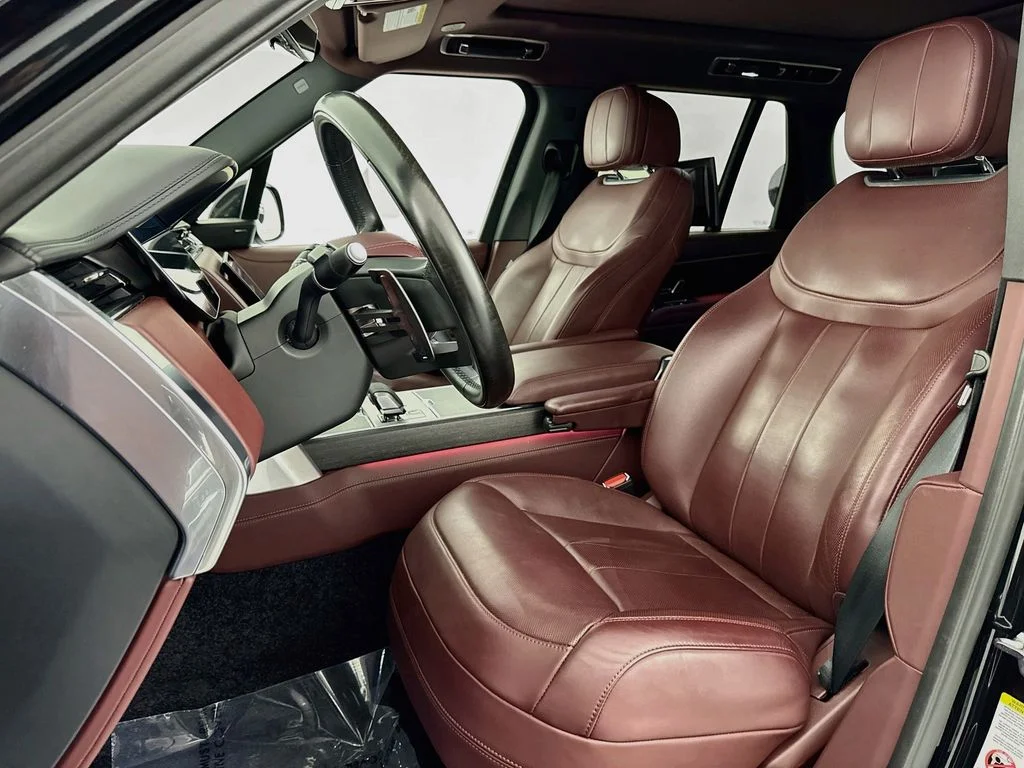 Used 2024 Black Land Rover SE image 21