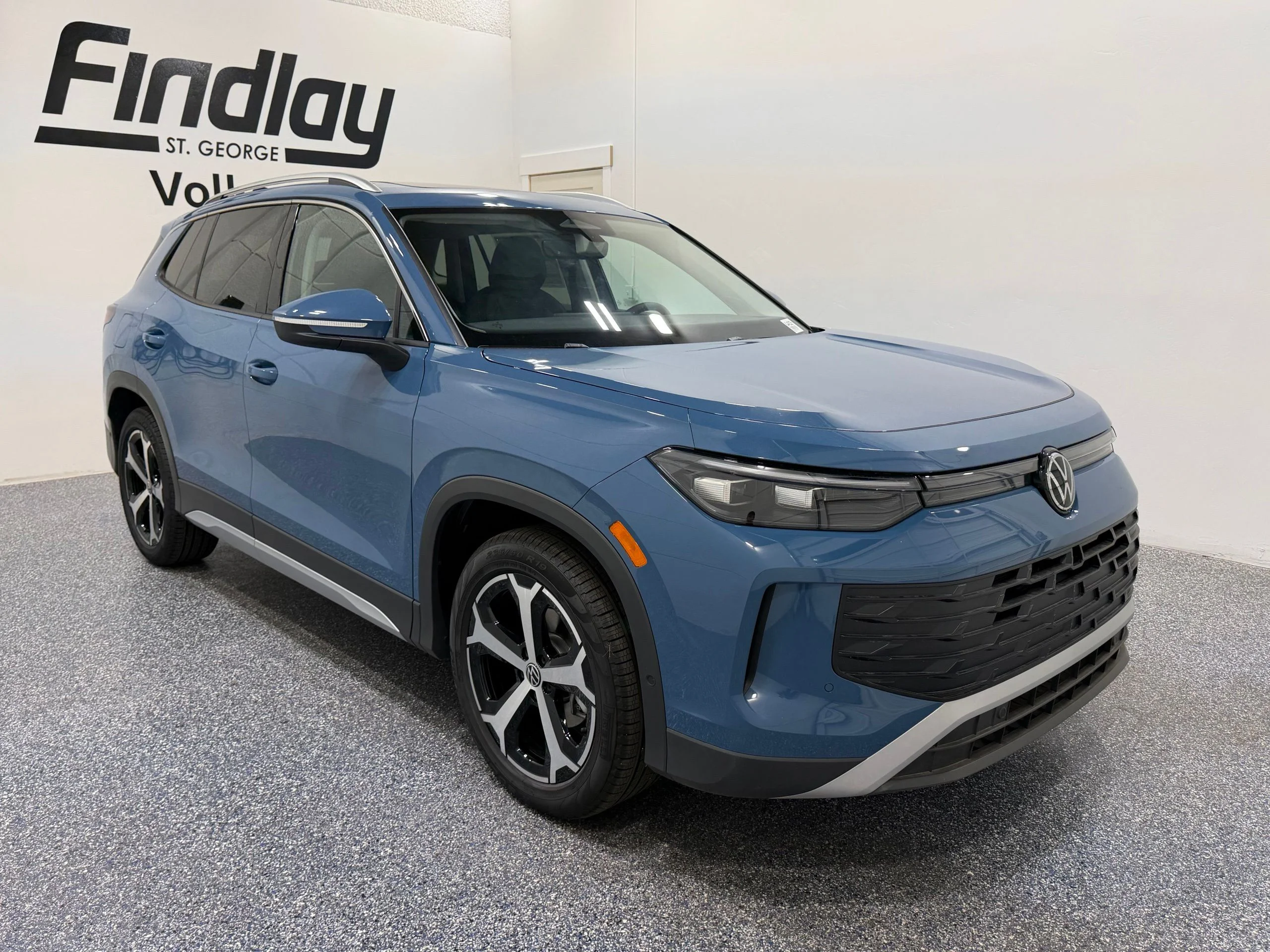 New 2026 Blue Volkswagen SE image 9