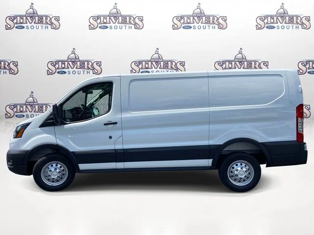 New 2025 Oxford White Ford AWD image 6